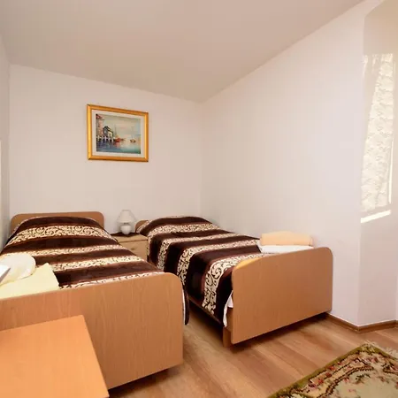 Stari Grad Apartment