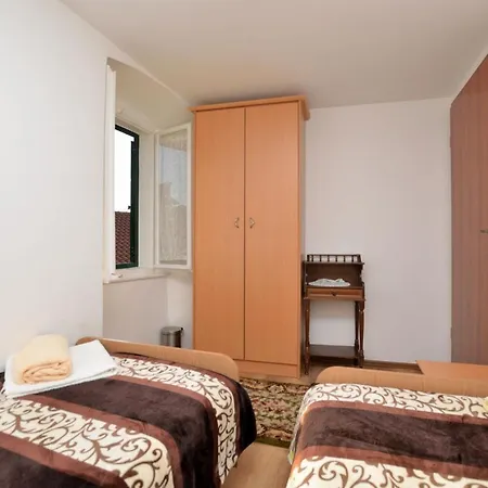 Apartment Stari Grad *